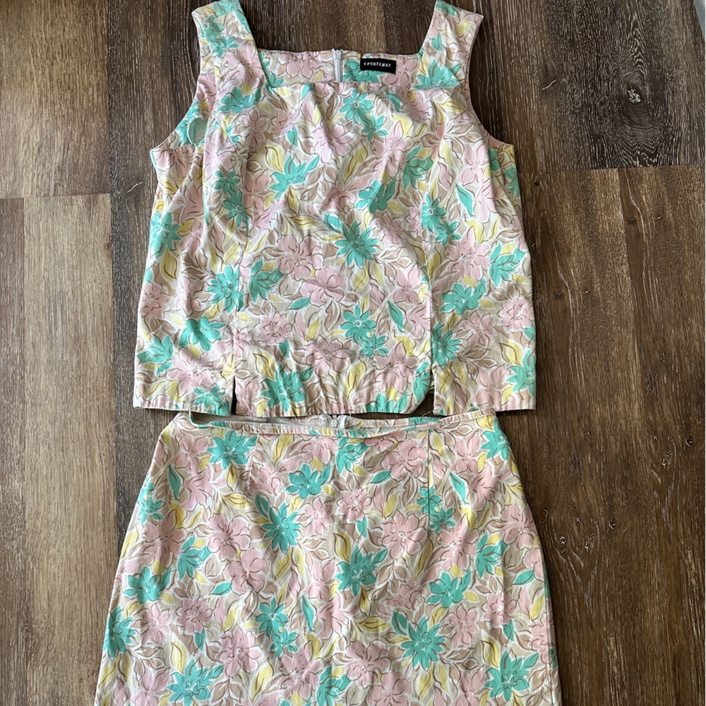 Courtenay two-piece outfit; Sz 14